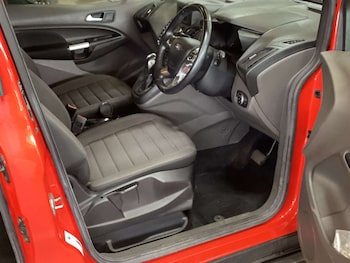 Used Ford Grand Tourneo Connect 2019 for sale - 78931399: Photo