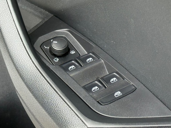 Used Skoda Karoq 2020 for sale - 75998508: Photo 32