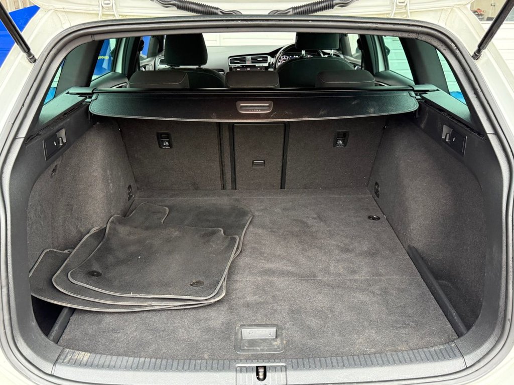 Used Volkswagen Golf 2017 for sale - 77384071: Photo 15