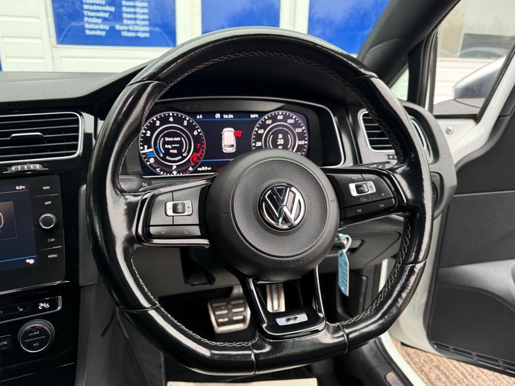 Used Volkswagen Golf 2017 for sale - 77384071: Photo 22