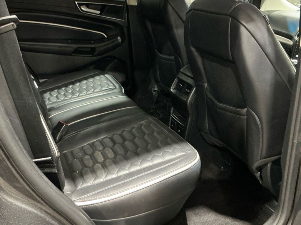 Used Ford Edge 2017 for sale - 76698071: Photo 4