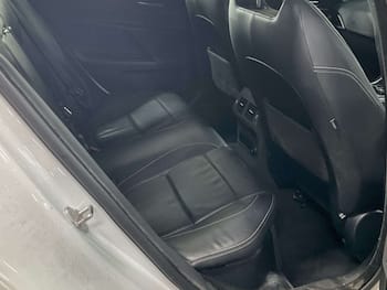 Used Jaguar XE 2018 for sale - 79723995: Photo