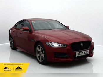 Used Jaguar XE 2017 for sale - 75703779: Photo