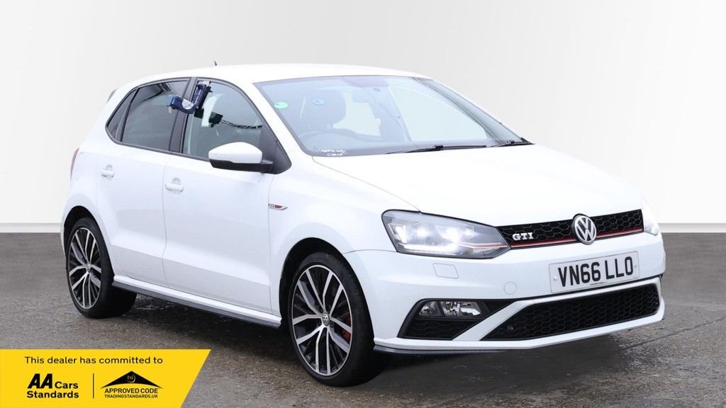Used Volkswagen Polo 2016 for sale - 76417895: Photo 1