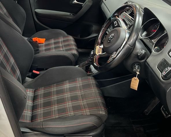 Used Volkswagen Polo 2016 for sale - 76417895: Photo 3