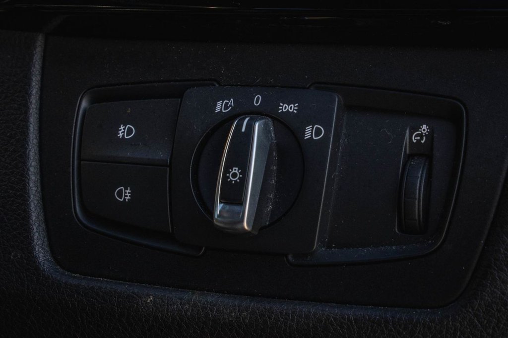 Used BMW 3 Series 2017 for sale - 77959679: Photo 28