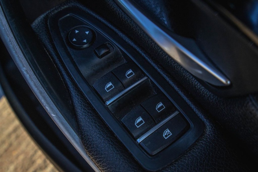 Used BMW 3 Series 2017 for sale - 77959679: Photo 43