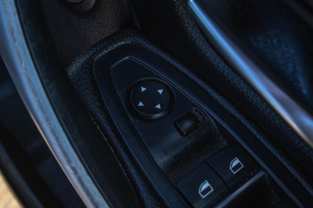 Used BMW 3 Series 2017 for sale - 77959679: Photo 44