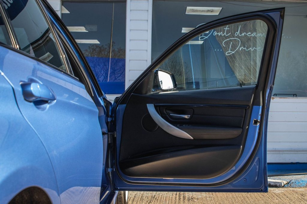 Used BMW 3 Series 2017 for sale - 77959679: Photo 46