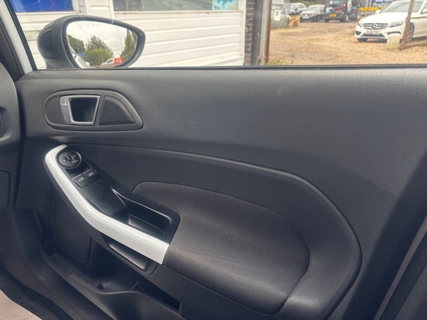 Used Ford Fiesta 2016 for sale - 76202727: Photo 24
