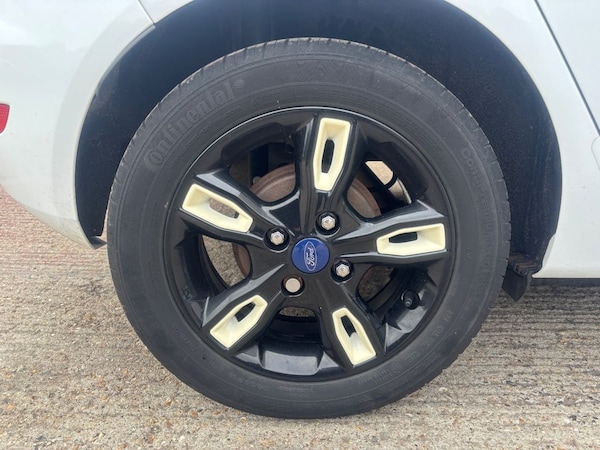 Used Ford Fiesta 2016 for sale - 76202727: Photo 31