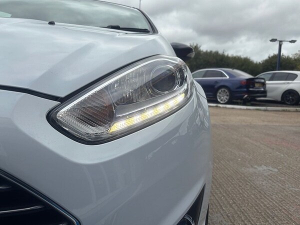 Used Ford Fiesta 2016 for sale - 76202727: Photo 38