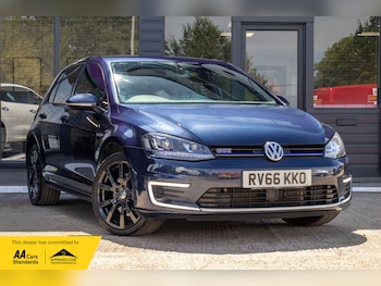Used Volkswagen Golf 2016 for sale - 79432732: Photo