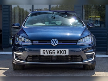 Used Volkswagen Golf 2016 for sale - 79432732: Photo