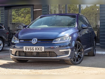 Used Volkswagen Golf 2016 for sale - 79432732: Photo
