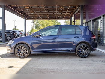 Used Volkswagen Golf 2016 for sale - 79432732: Photo