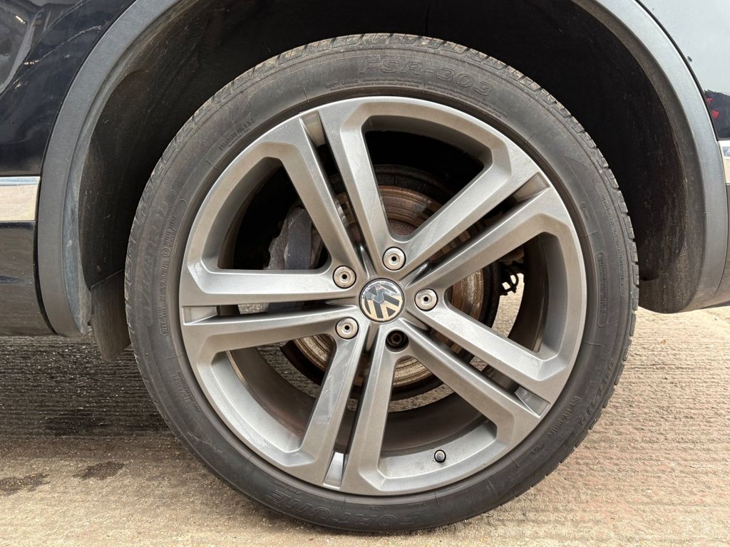 Used Volkswagen Touareg 2016 for sale - 76950126: Photo 18