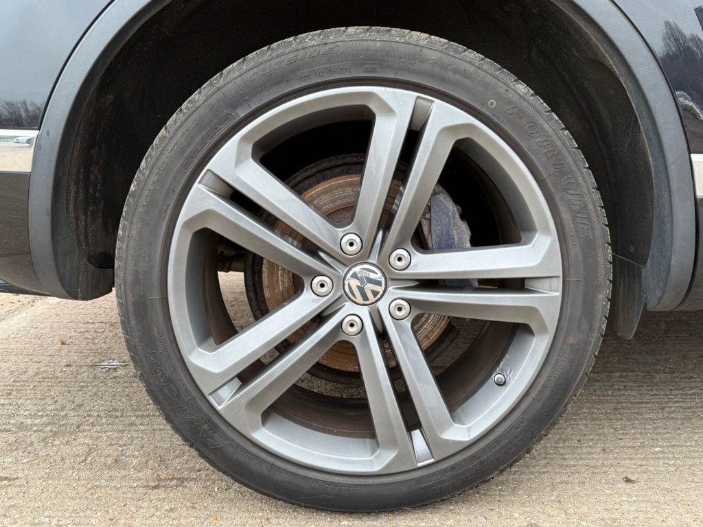 Used Volkswagen Touareg 2016 for sale - 76950126: Photo 19