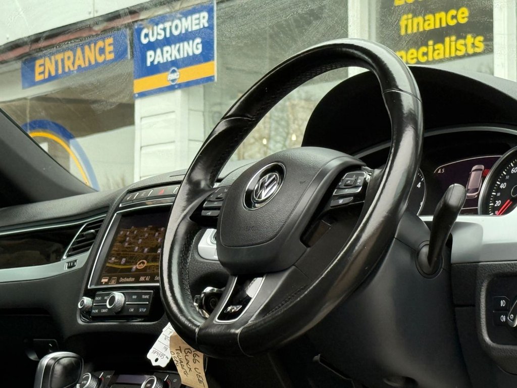 Used Volkswagen Touareg 2016 for sale - 76950126: Photo 20