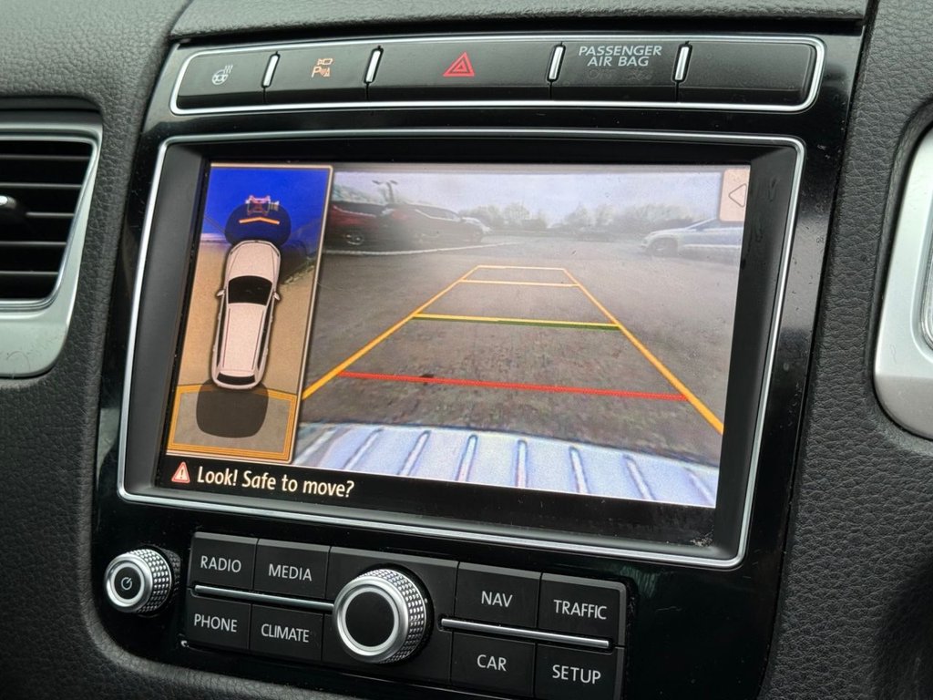 Used Volkswagen Touareg 2016 for sale - 76950126: Photo 29