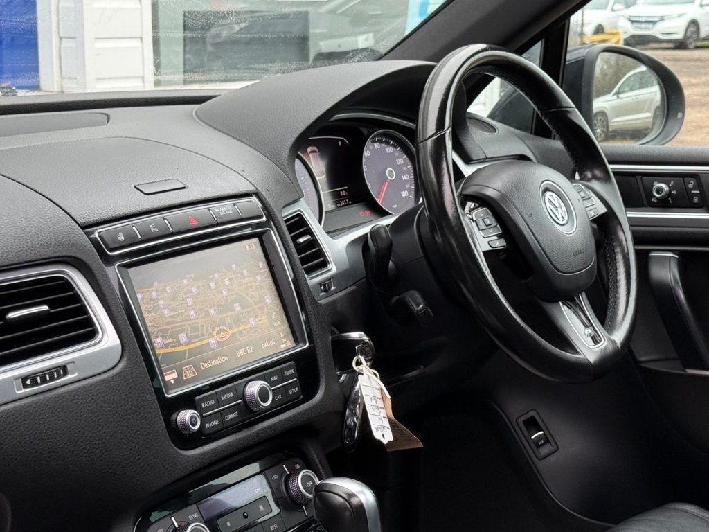 Used Volkswagen Touareg 2016 for sale - 76950126: Photo 31