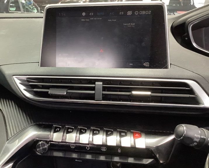 Used Peugeot 3008 2017 for sale - 76496908: Photo 2