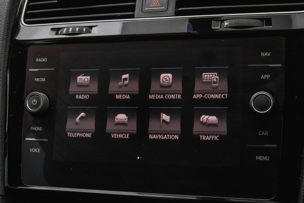 Used Volkswagen Golf 2017 for sale - 78002302: Photo 2