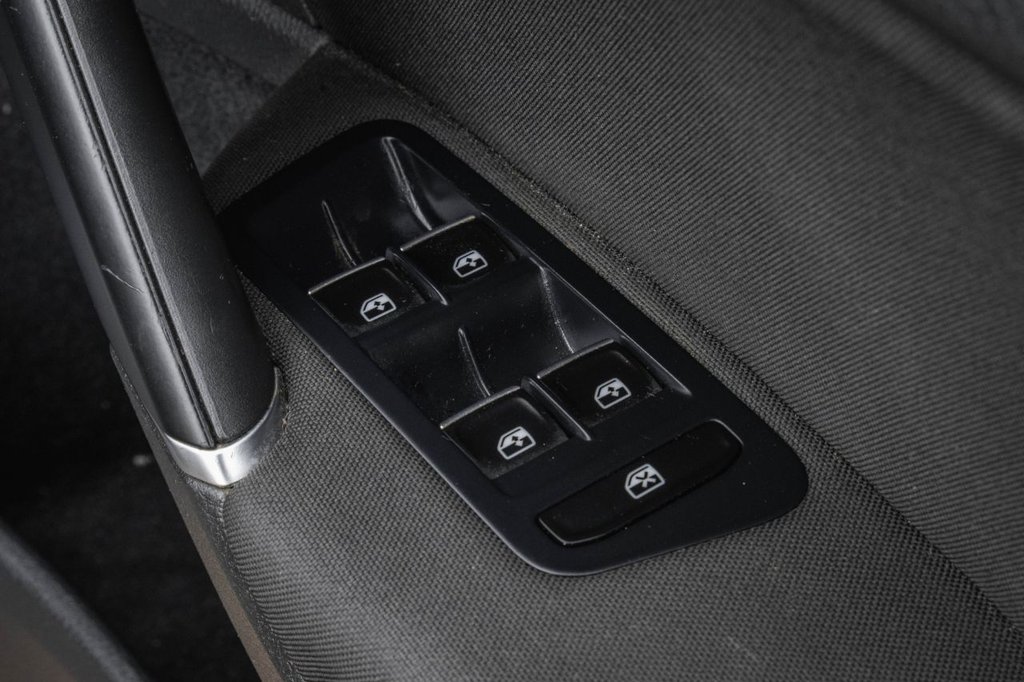 Used Volkswagen Golf 2017 for sale - 78002302: Photo 34