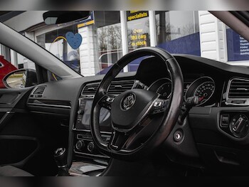 Used Volkswagen Golf 2017 for sale - 78002302: Photo