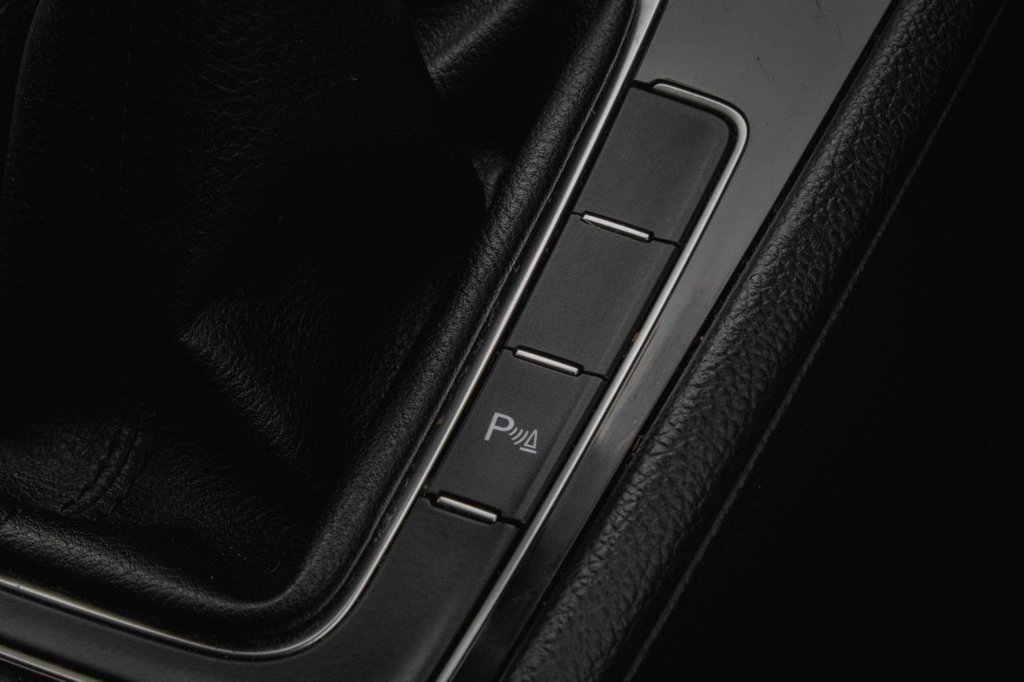 Used Volkswagen Golf 2017 for sale - 78002302: Photo 40