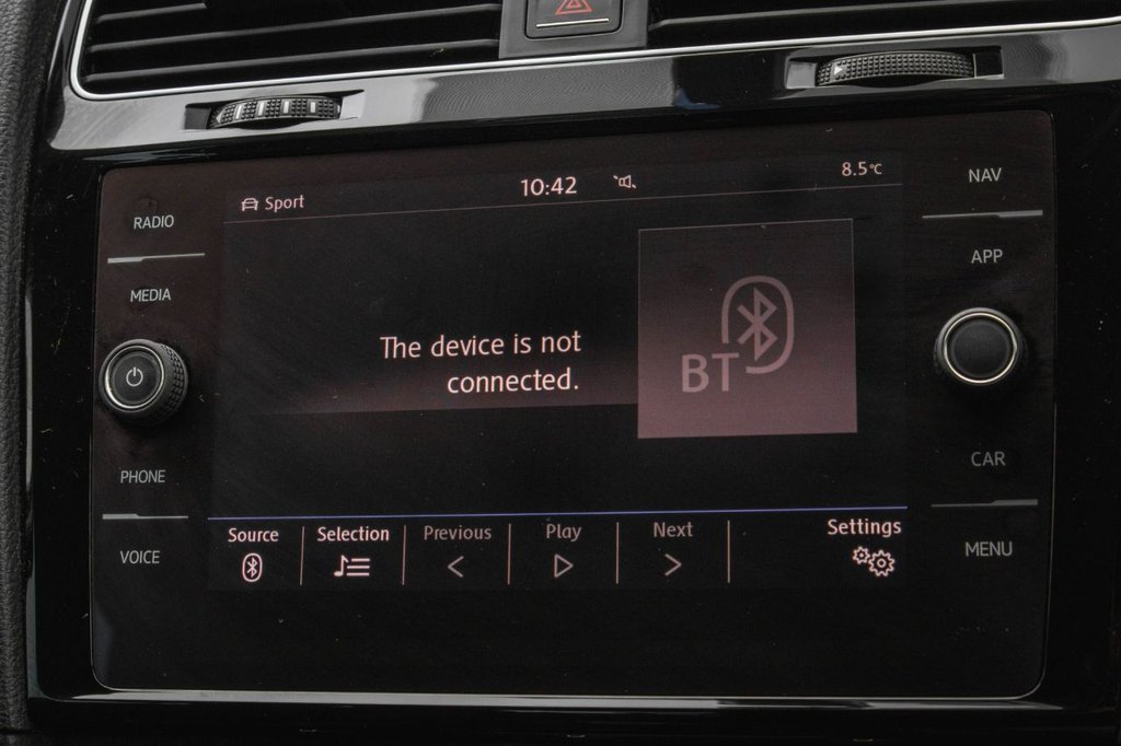 Used Volkswagen Golf 2017 for sale - 78002302: Photo 44