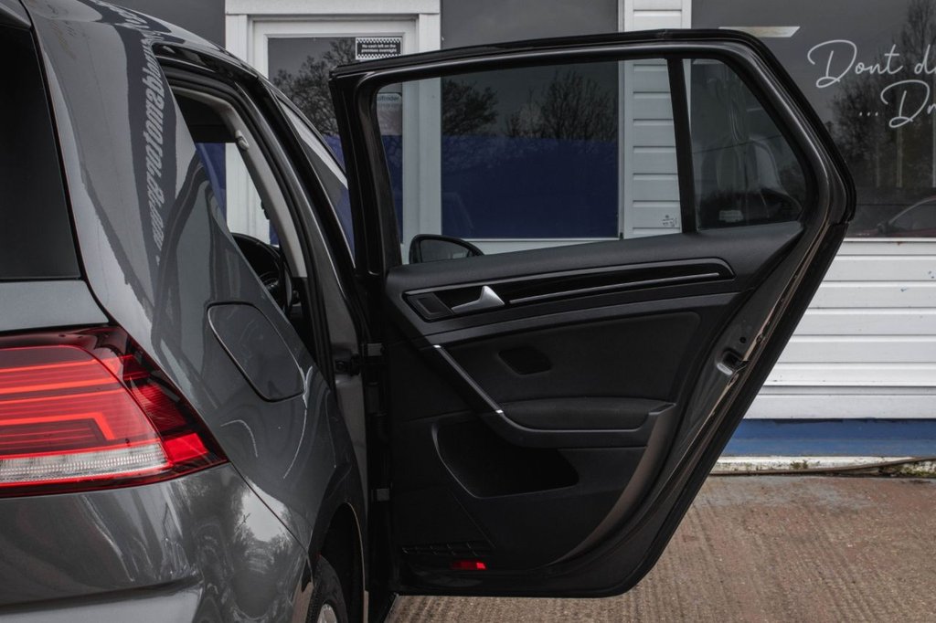 Used Volkswagen Golf 2017 for sale - 78002302: Photo 47