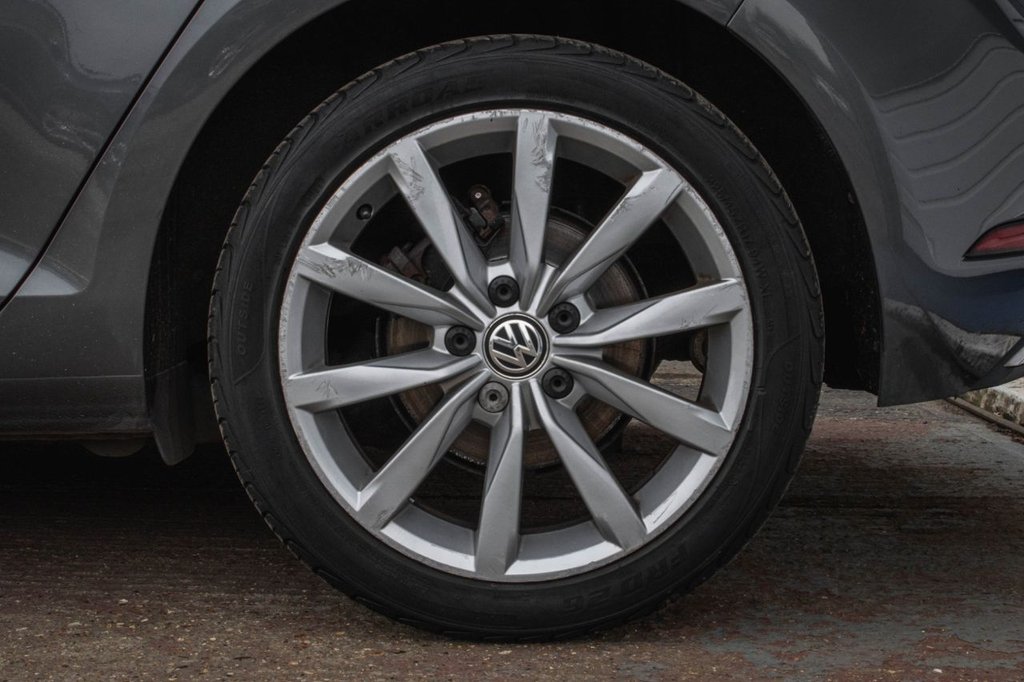 Used Volkswagen Golf 2017 for sale - 78002302: Photo 50