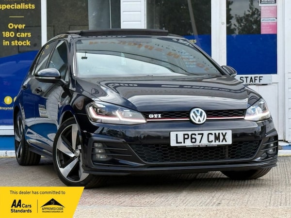 Used Volkswagen Golf 2018 for sale - 76235560: Photo 1