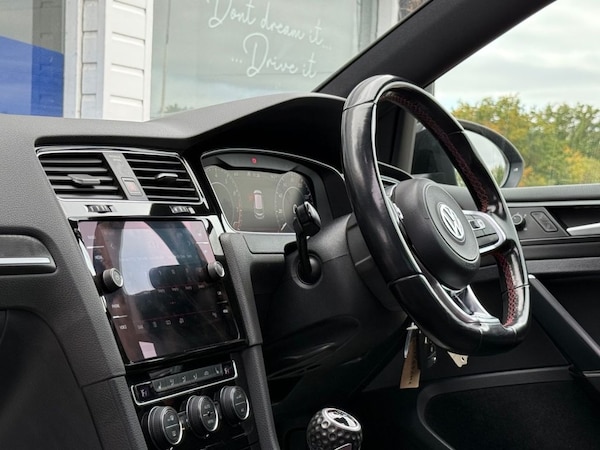 Used Volkswagen Golf 2018 for sale - 76235560: Photo 39