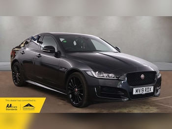 Used Jaguar XE 2019 for sale - 79167337: Photo