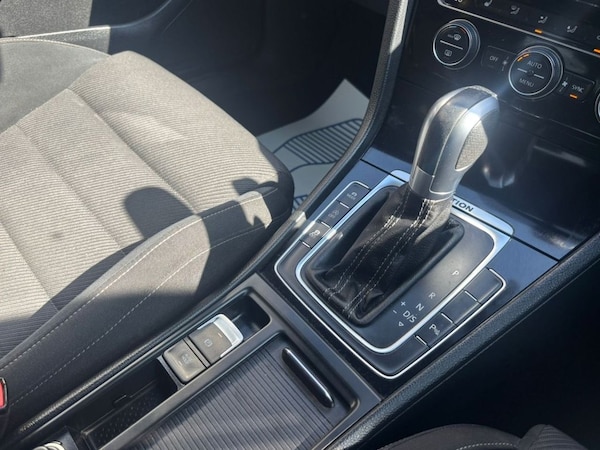 Used Volkswagen Golf 2018 for sale - 75666000: Photo 38