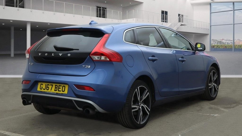 Used Volvo V40 2017 for sale - 77734404: Photo 10