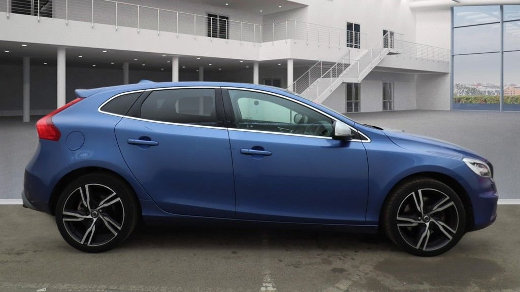 Used Volvo V40 2017 for sale - 77734404: Photo 12