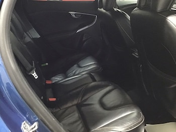 Used Volvo V40 2017 for sale - 77734404: Photo