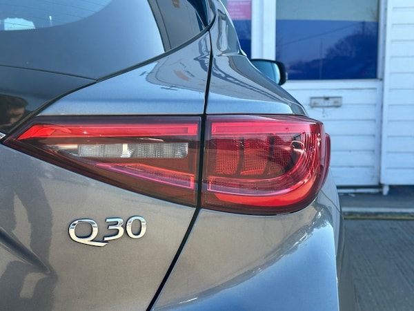 Used Infiniti Q30 2018 for sale - 75665826: Photo 30