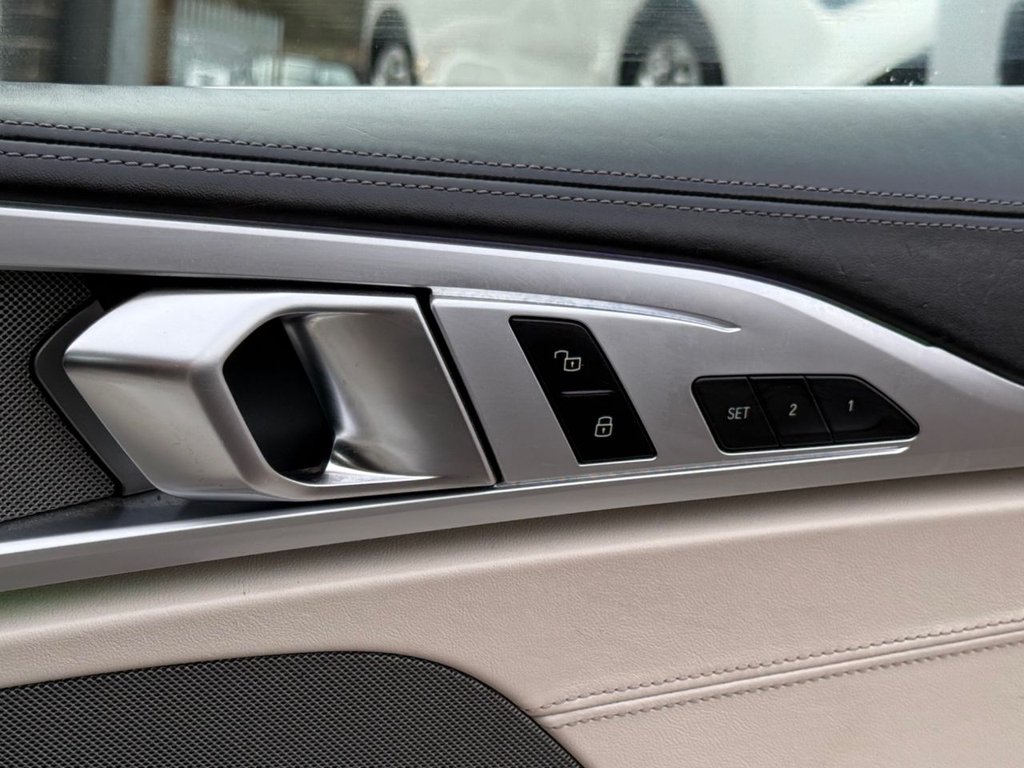 Used BMW 8 Series 2018 for sale - 77547482: Photo 32