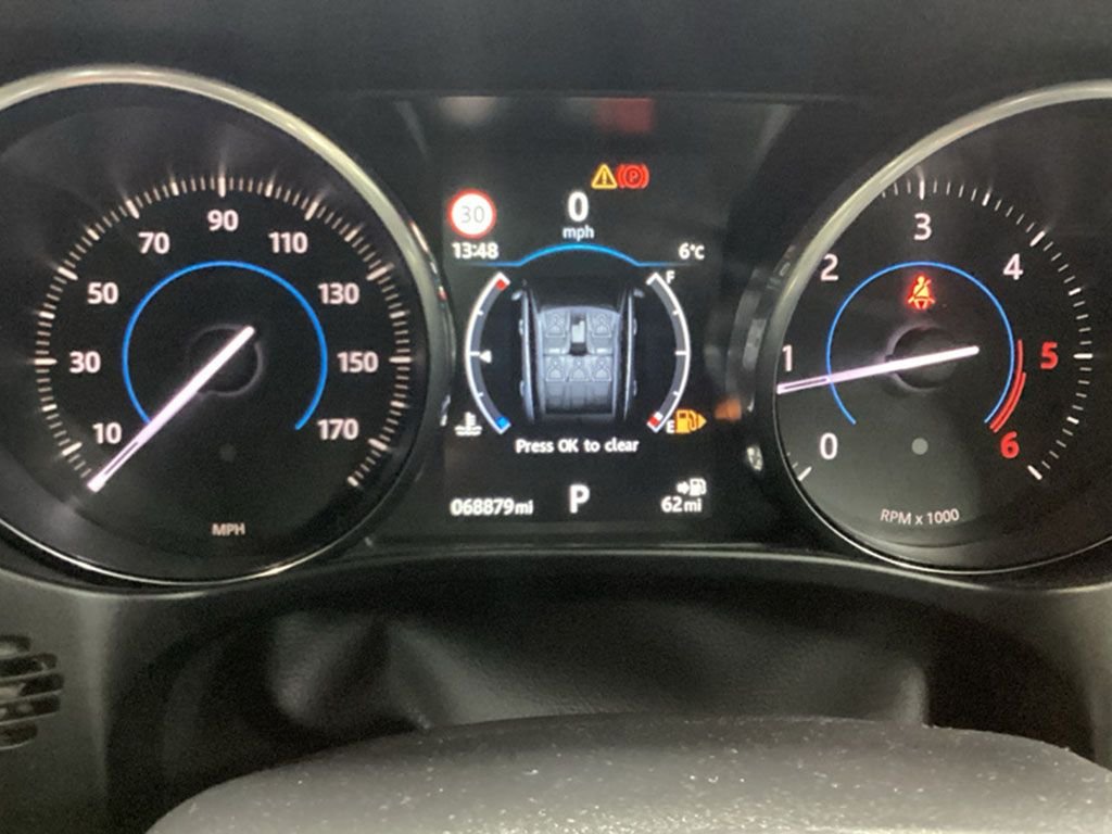 Used Jaguar F-Pace 2016 for sale - 77520553: Photo 6