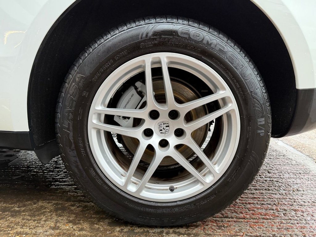 Used Porsche Macan 2018 for sale - 76496299: Photo 19