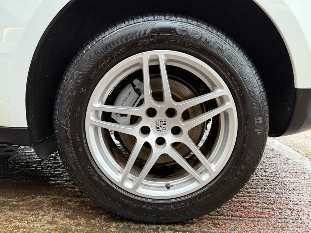 Used Porsche Macan 2018 for sale - 76496299: Photo 20