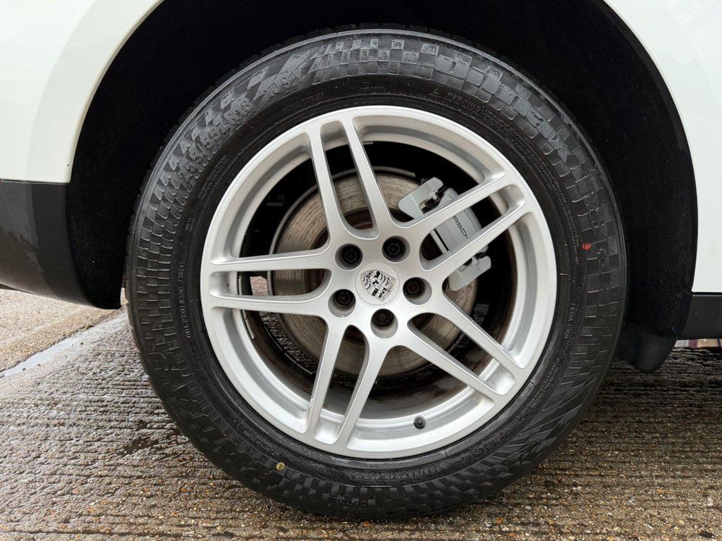 Used Porsche Macan 2018 for sale - 76496299: Photo 21