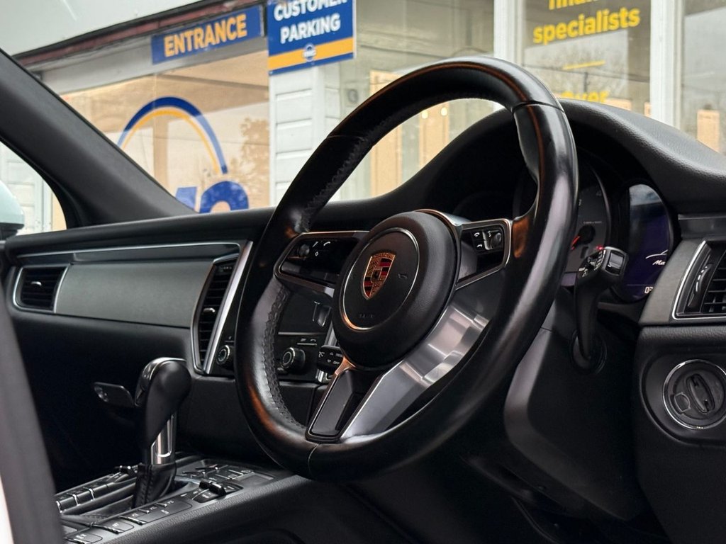 Used Porsche Macan 2018 for sale - 76496299: Photo 23