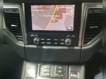 Used Porsche Macan 2018 for sale - 76496299: Photo