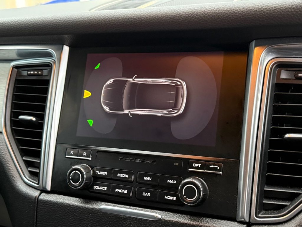 Used Porsche Macan 2018 for sale - 76496299: Photo 31