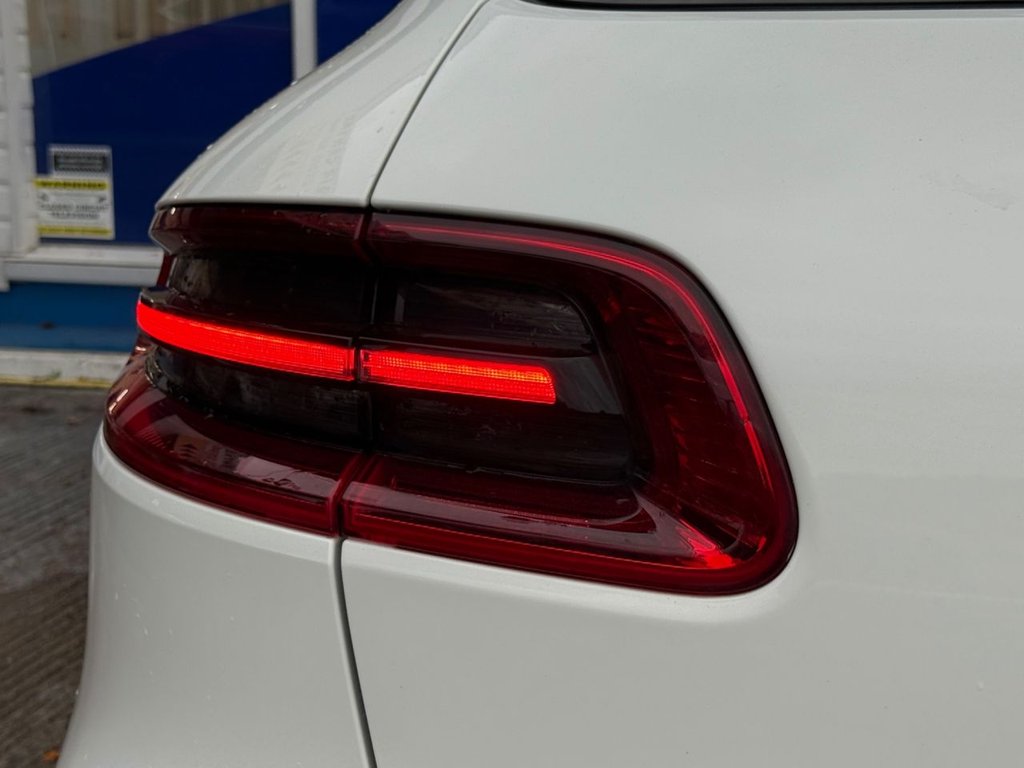 Used Porsche Macan 2018 for sale - 76496299: Photo 37